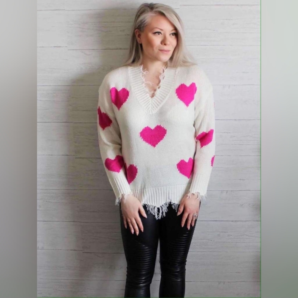 New Oak & Pearl Distressed Heart Sweater